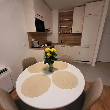 شقة Antea With Free Parking زادار