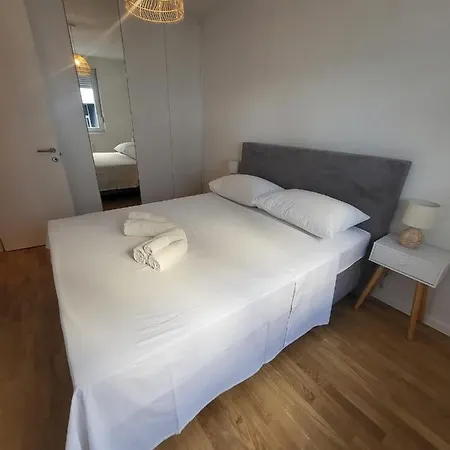 Antea With Free Parking Apartment Zadar